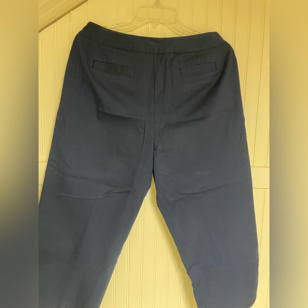 Harve Benard size 12 Blue. Used. Good condition. Cropped. - Picture 3 of 3